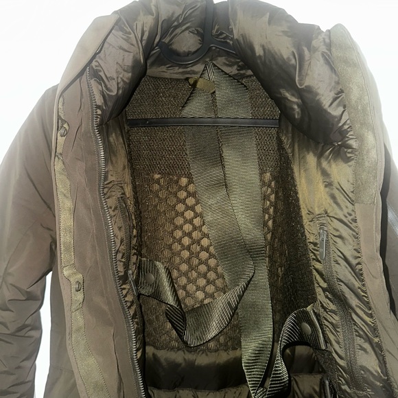 Lululemon Athletica Dark Green Winter Warrior Jacket - Picture 8 of 9